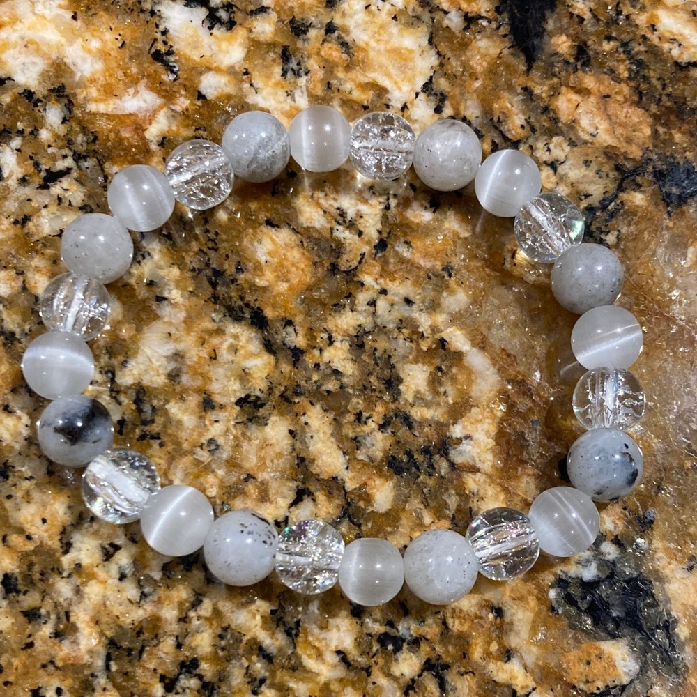 Selenite protection Gray and Clear Beaded Bracelet natural stone